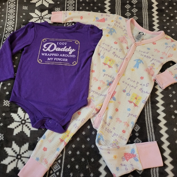 "Daddy Wrapped Around Finger" (Garanimals) Gerber Fairy Tale 1pc Open Feet - Picture 1 of 5
